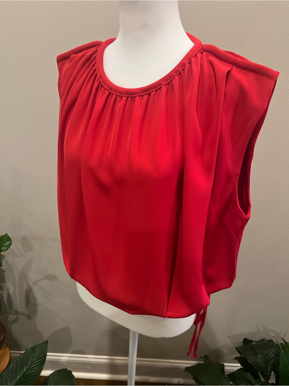 NWOT Zenana Outfitters Red Sleeveless Gathered Blouse business party boutique